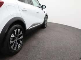 Renault Captur (2024) thumbnail 37