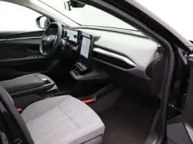 Renault Mégane E-Tech (2023) thumbnail 32