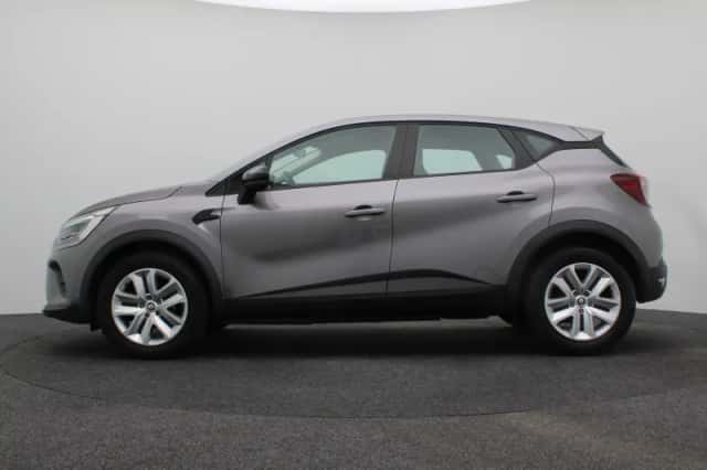Renault Captur (2022) thumbnail 2