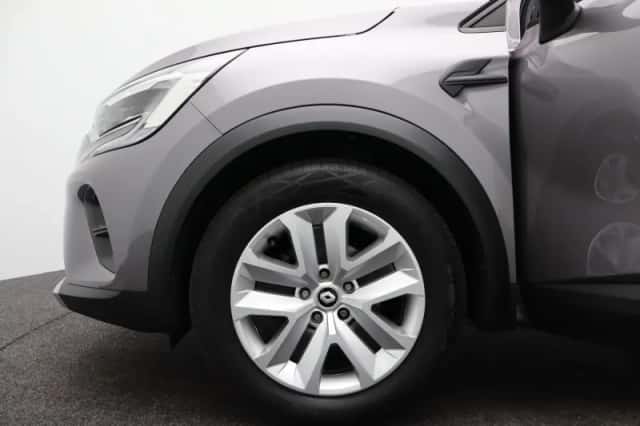Renault Captur (2022) thumbnail 17