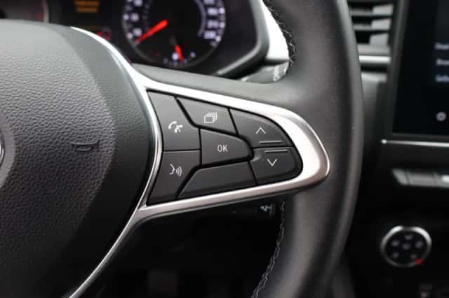 Renault Captur (2022) thumbnail 22