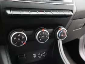 Renault Captur (2022) thumbnail 23