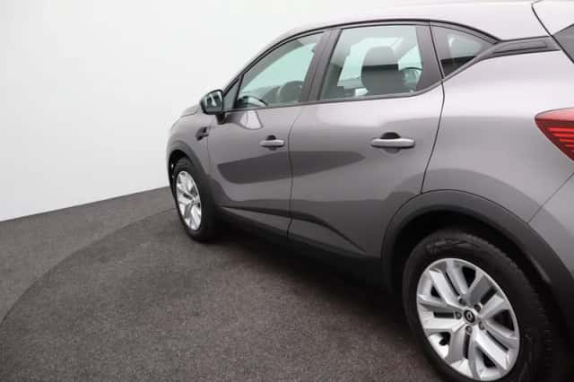 Renault Captur (2022) thumbnail 34
