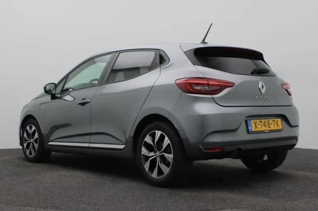 Renault Clio (2024) thumbnail 3