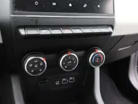 Renault Clio (2024) thumbnail 22