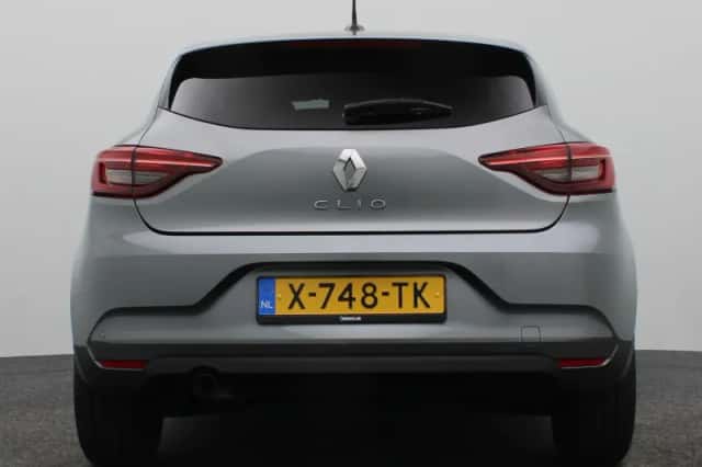 Renault Clio (2024) thumbnail 4