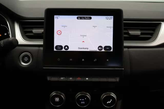 Renault Captur (2022) thumbnail 11