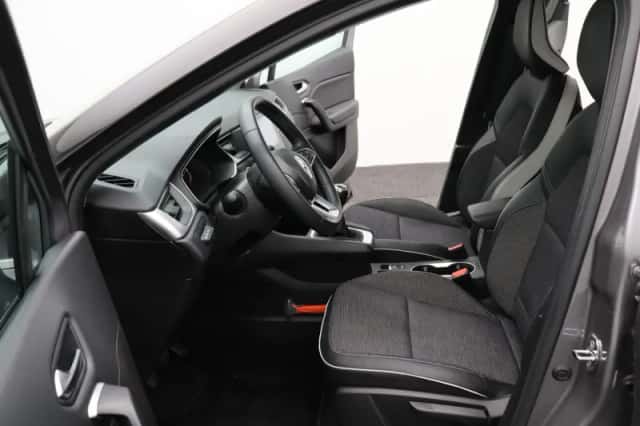 Renault Captur (2022) thumbnail 13