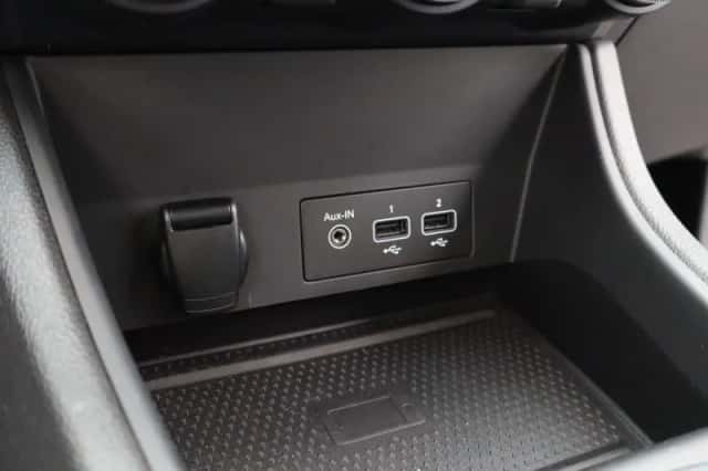 Renault Captur (2022) thumbnail 24