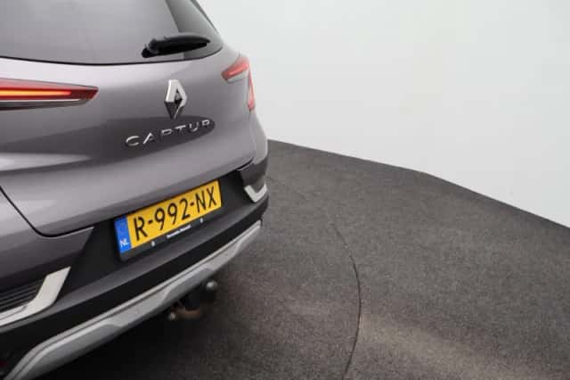 Renault Captur (2022) thumbnail 35