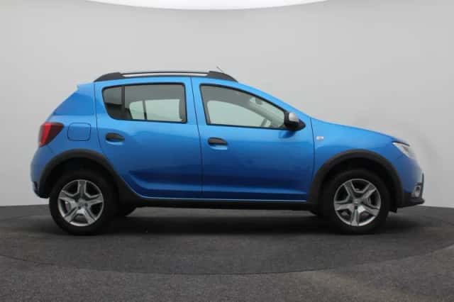 Dacia Sandero (2017) thumbnail 6