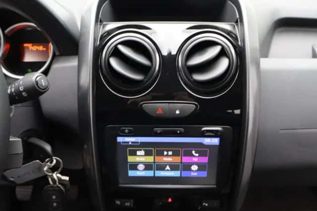 Dacia Duster (2017) thumbnail 11