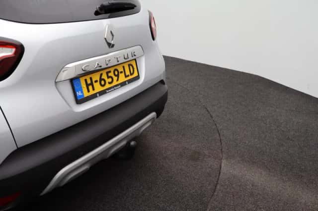 Renault Captur (2019) thumbnail 36