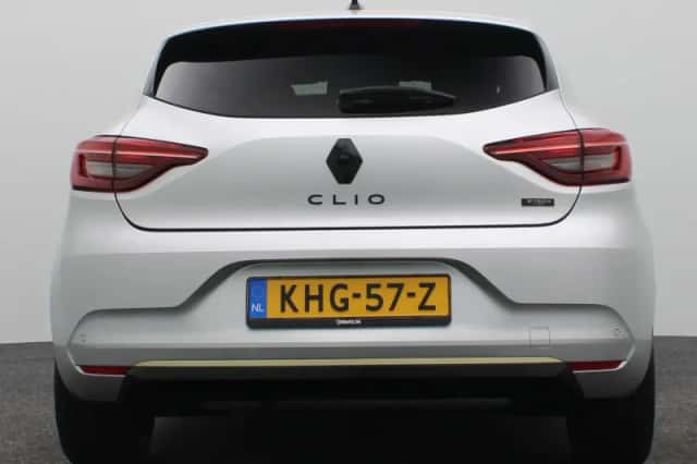 Renault Clio (2022) thumbnail 4