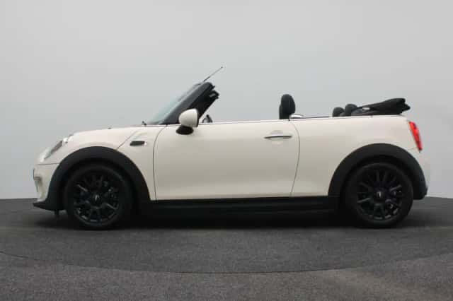 MINI Cooper (2018) thumbnail 2