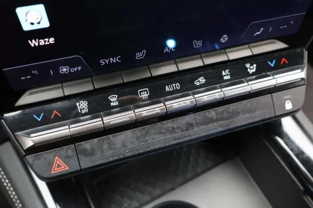 Renault Austral (2023) thumbnail 22
