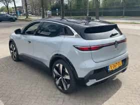 Renault Mégane E-Tech (2023) thumbnail 4
