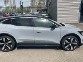 Renault Mégane E-Tech (2023) thumbnail 7