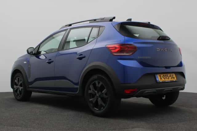 Dacia Sandero Stepway (2024) thumbnail 3