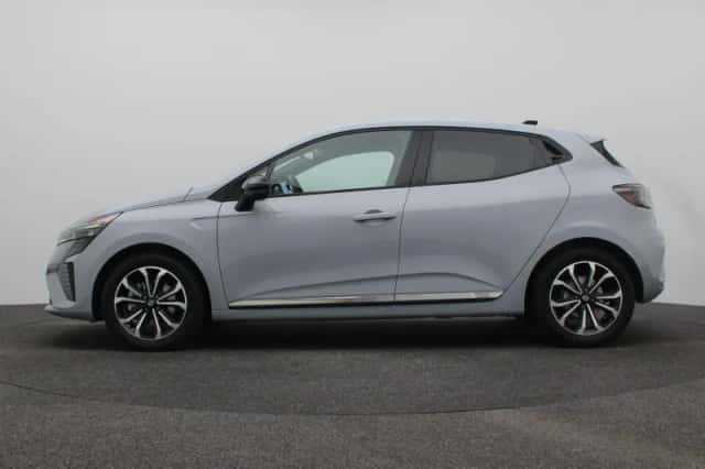 Renault Clio (2024) thumbnail 2
