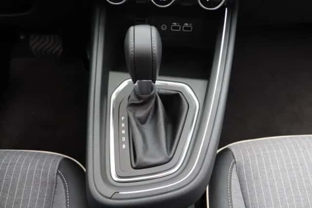 Renault Clio (2024) thumbnail 12
