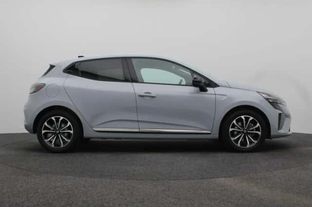 Renault Clio (2024) thumbnail 6