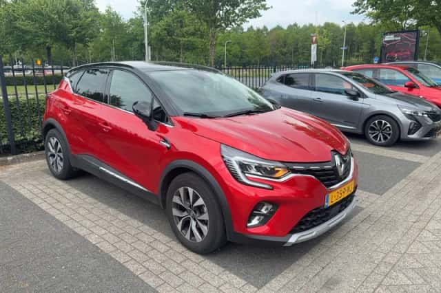 Renault Captur (2021) thumbnail 5
