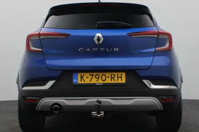 Renault Captur (2021) thumbnail 4