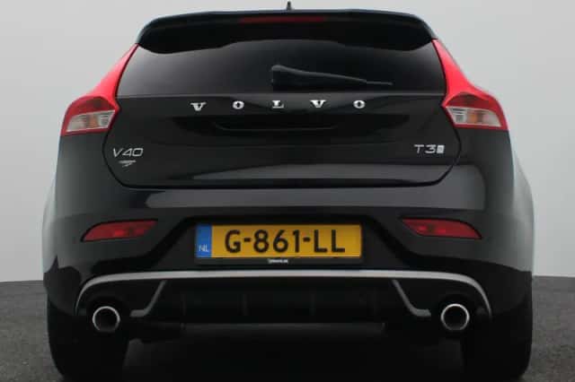 Volvo V40 (2019) thumbnail 4