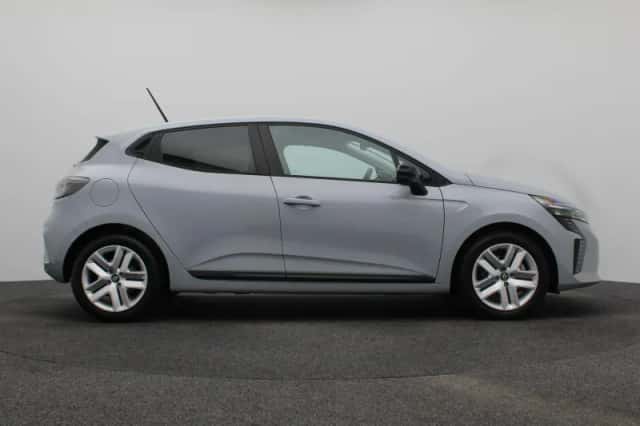 Renault Clio (2024) thumbnail 6
