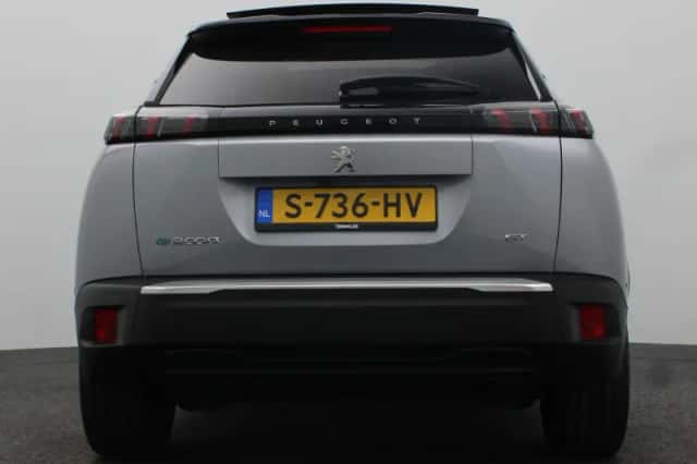 Peugeot e-2008 (2023) thumbnail 4