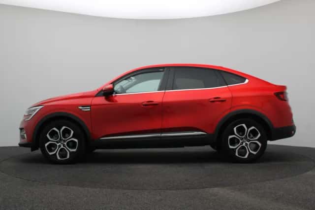 Renault Arkana (2022) thumbnail 2