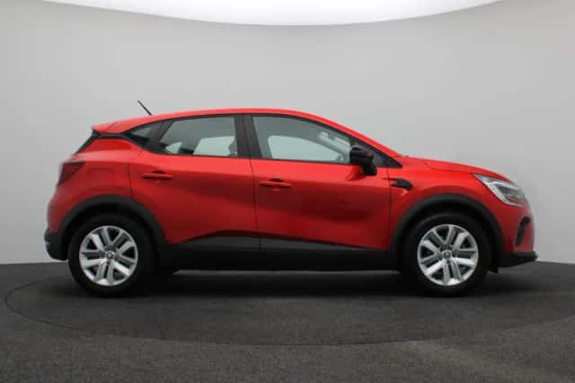 Renault Captur (2023) thumbnail 6