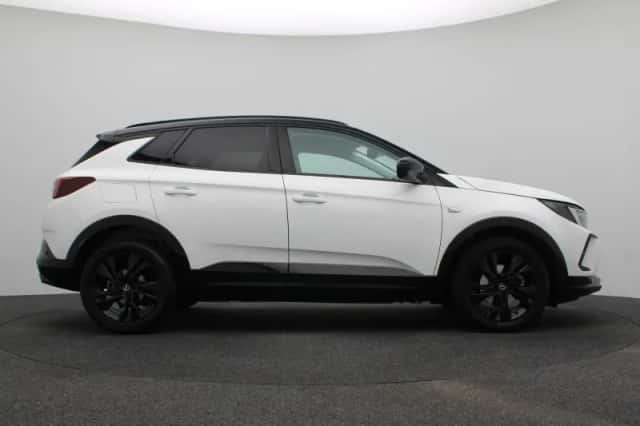 Opel Grandland (2023) thumbnail 6