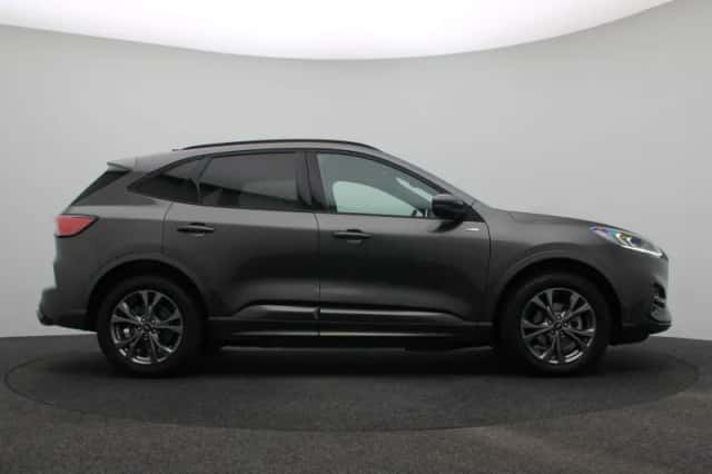 Ford Kuga (2022) thumbnail 6