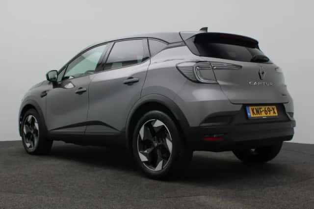 Renault Captur (2025) thumbnail 3