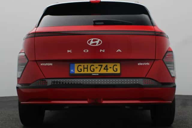 Hyundai Kona (2024) thumbnail 4