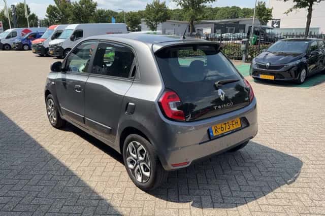 Renault Twingo (2022) thumbnail 3