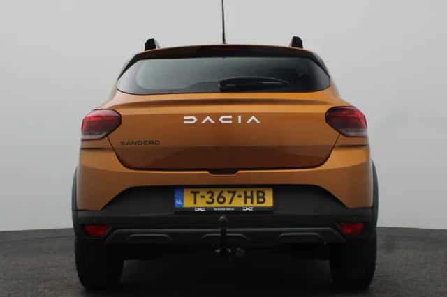 Dacia Sandero Stepway (2023) thumbnail 4