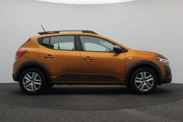 Dacia Sandero Stepway (2023) thumbnail 6