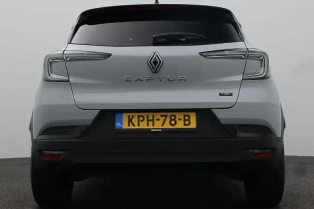 Renault Captur (2025) thumbnail 4