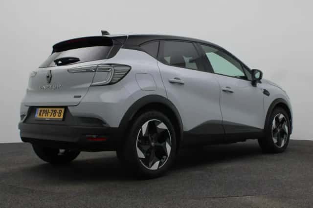 Renault Captur (2025) thumbnail 5