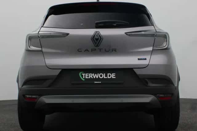 Renault Captur (2026) thumbnail 4
