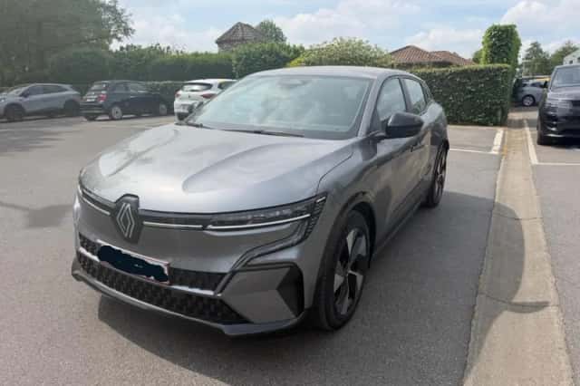 Renault Mégane E-Tech (2023) thumbnail 2