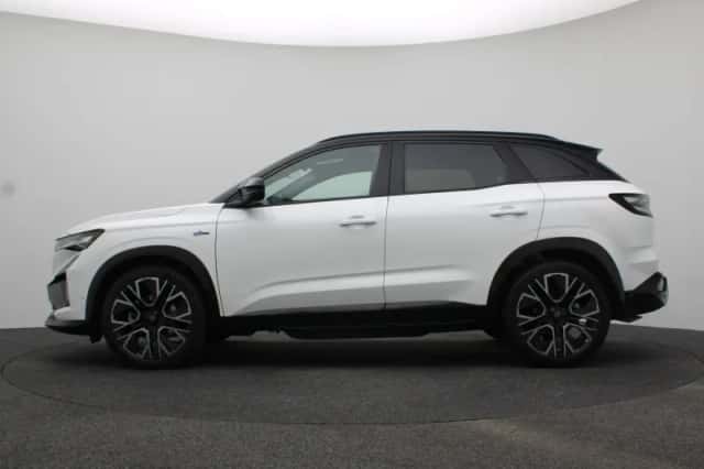 Renault Austral (2025) thumbnail 2