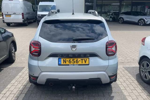 Dacia Duster (2022) thumbnail 4