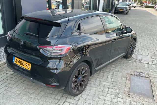 Renault Clio (2023) thumbnail 5