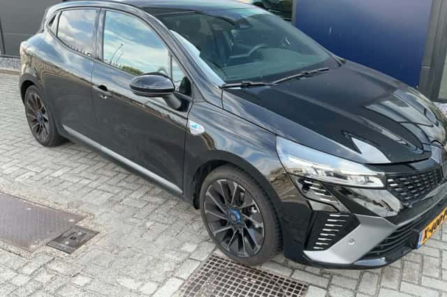 Renault Clio (2023) thumbnail 6