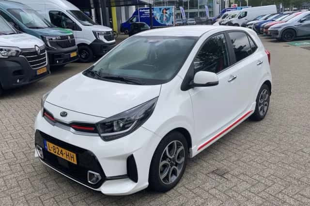 Kia Picanto (2021) thumbnail 2