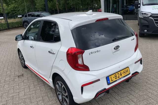 Kia Picanto (2021) thumbnail 3